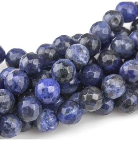 perles de sodalite facettées